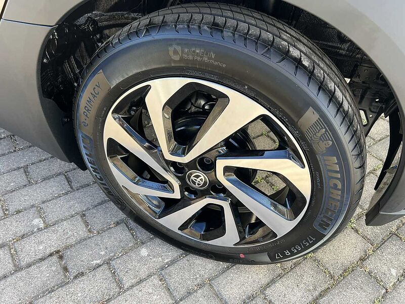 Toyota Aygo X Automatik - Teamplayer