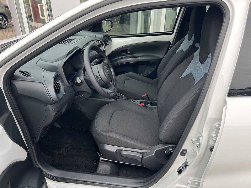 Toyota Aygo X Hybrid - Version Pure - Automatik