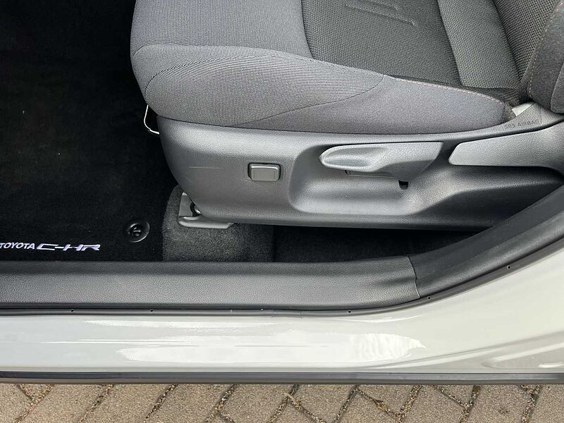 Toyota C-HR Hybrid 1.8l Teamplayer