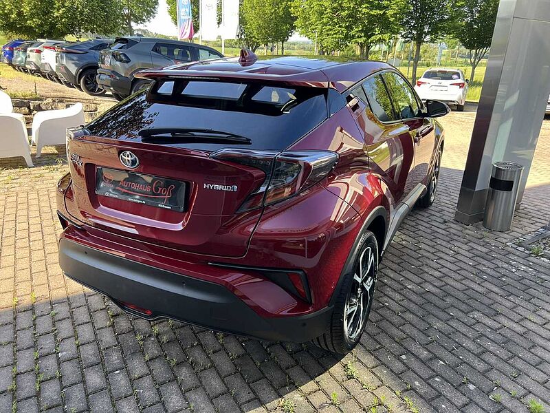 Toyota C-HR Team Deutschland mit LED Paket und Navi