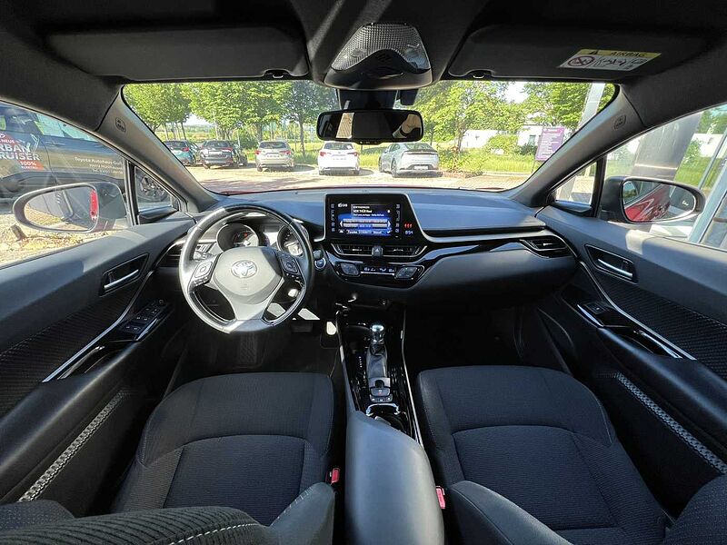 Toyota C-HR Team Deutschland mit LED Paket und Navi