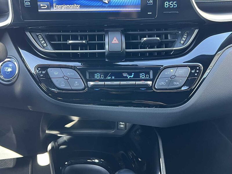 Toyota C-HR Team Deutschland mit LED Paket und Navi