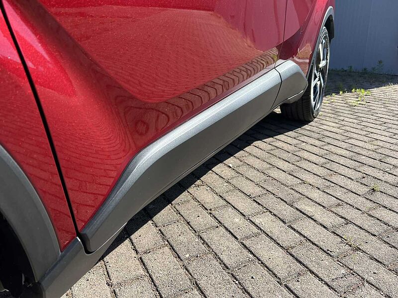 Toyota C-HR Team Deutschland mit LED Paket und Navi