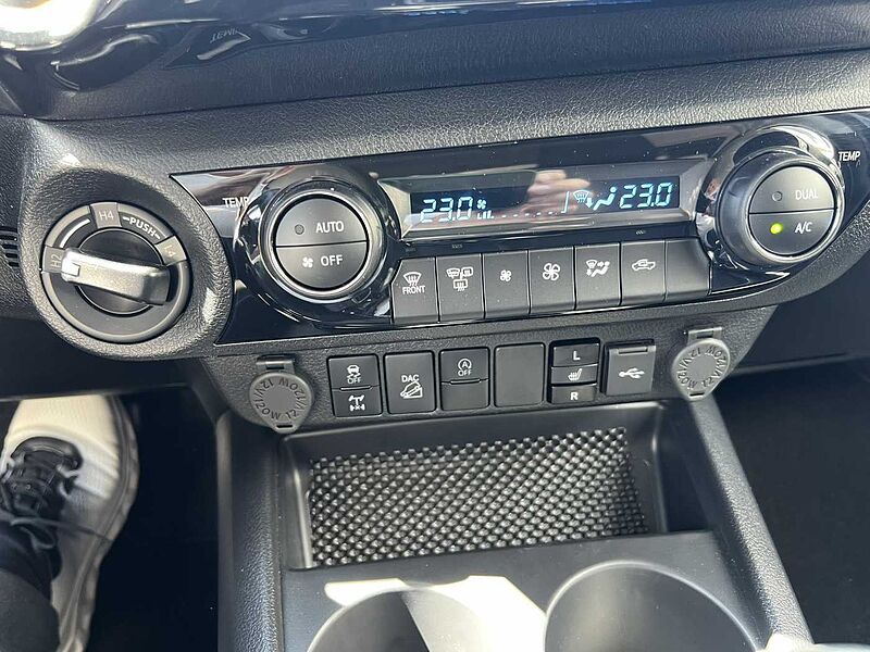 Toyota Hilux Spezial Umbau Automatik