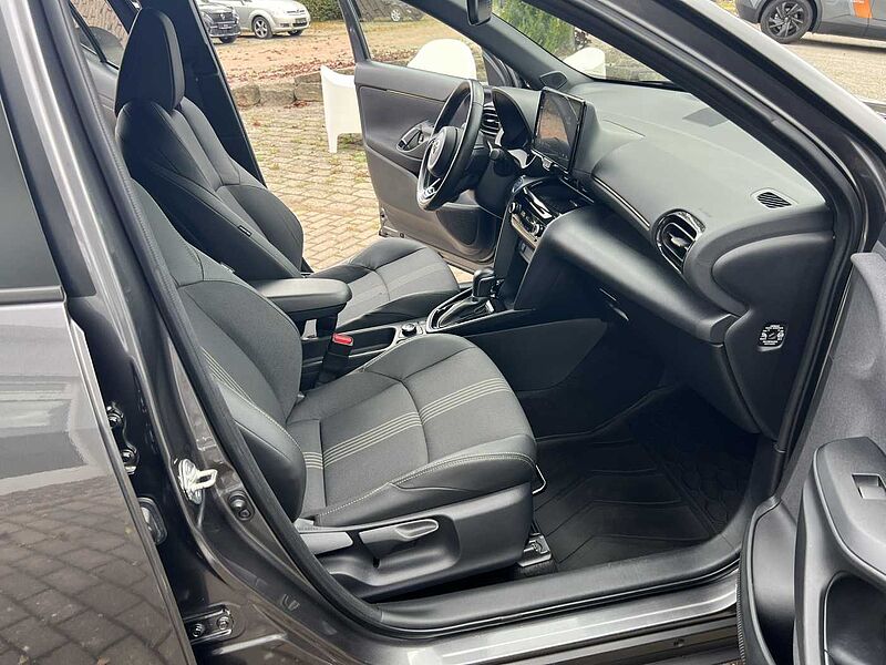 Toyota Yaris Cross Allrad Adventure AHZV