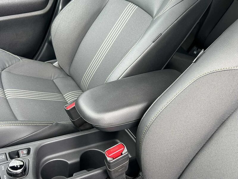 Toyota Yaris Cross Allrad Adventure AHZV