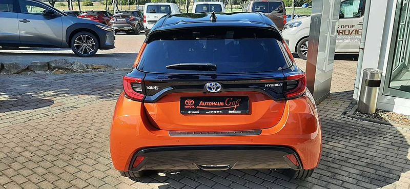 Toyota Yaris Hybrid, Orange - Style, LED, Navi